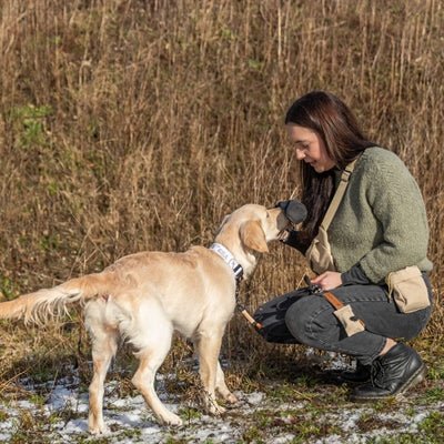 Trixie Be Nordic Poepzakhouder Met 20 Poepzakjes Zand - Best4pets.nl