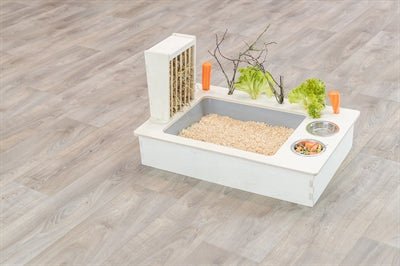 Trixie Voederstation Met Voerbak / Waterbak / Hooiruif Hout Naturel 70X47X41 CM - Best4pets.nl